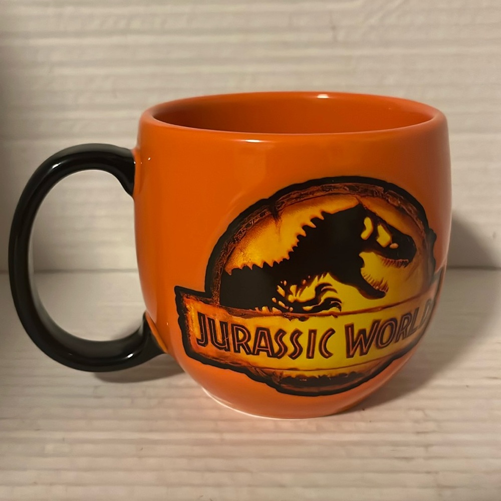 Universal Studios Exclusive Jurassic World Amber logo Coffee Mug tea cup orange